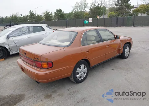 1994 Toyota Camry Le z USA, uszkodzony, nr VIN 4T1GK12E2RU046292